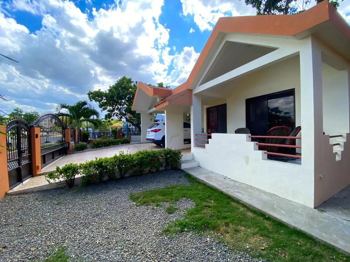 Casa Corona Plaza Santiago De Los Caballeros